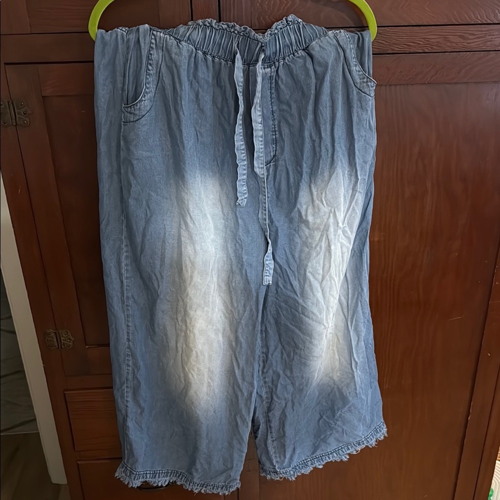 Zenana Outfitters Light Blue Cropped Pants
